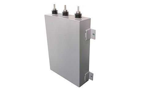 電容器的電容量一般是多少？可能與什么有關(guān)？