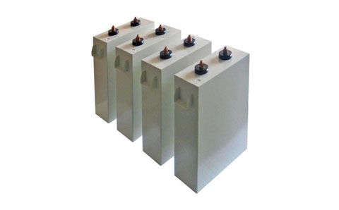 電容分別在直流、交流電路中，是如何充電放電的呢?